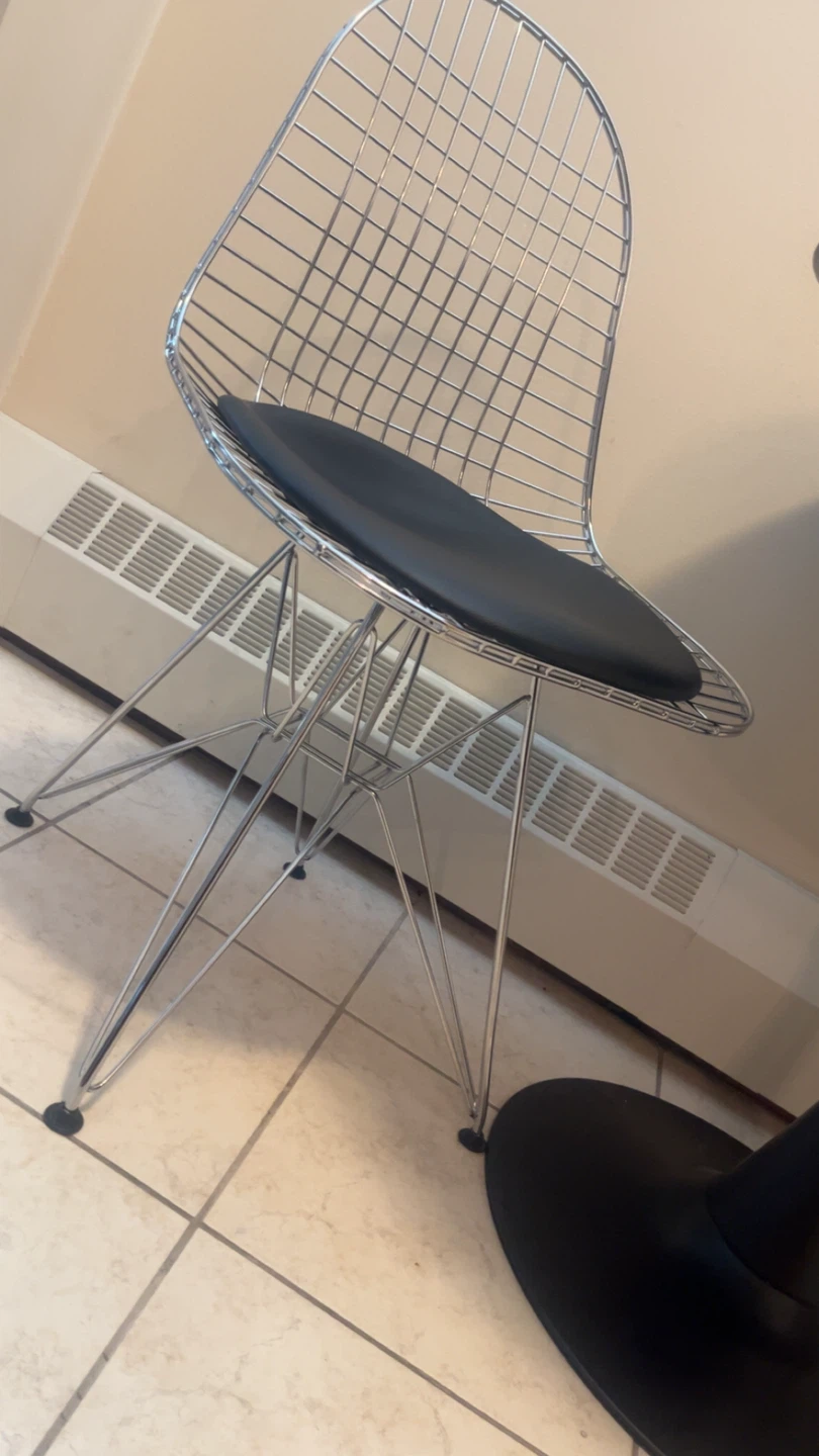 Wire Frame Chair with Black Cushion - photo 2