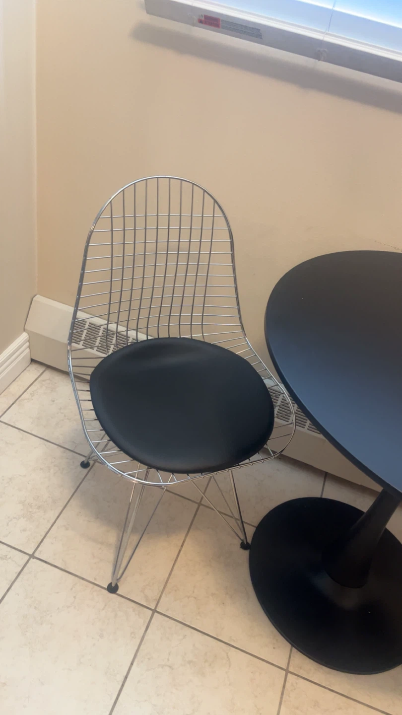 Wire Frame Chair with Black Cushion - photo 3