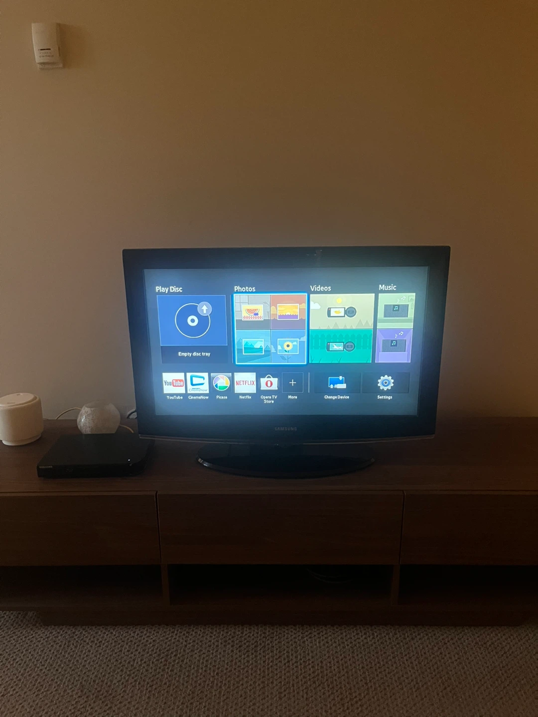 Samsung Flat Screen TV