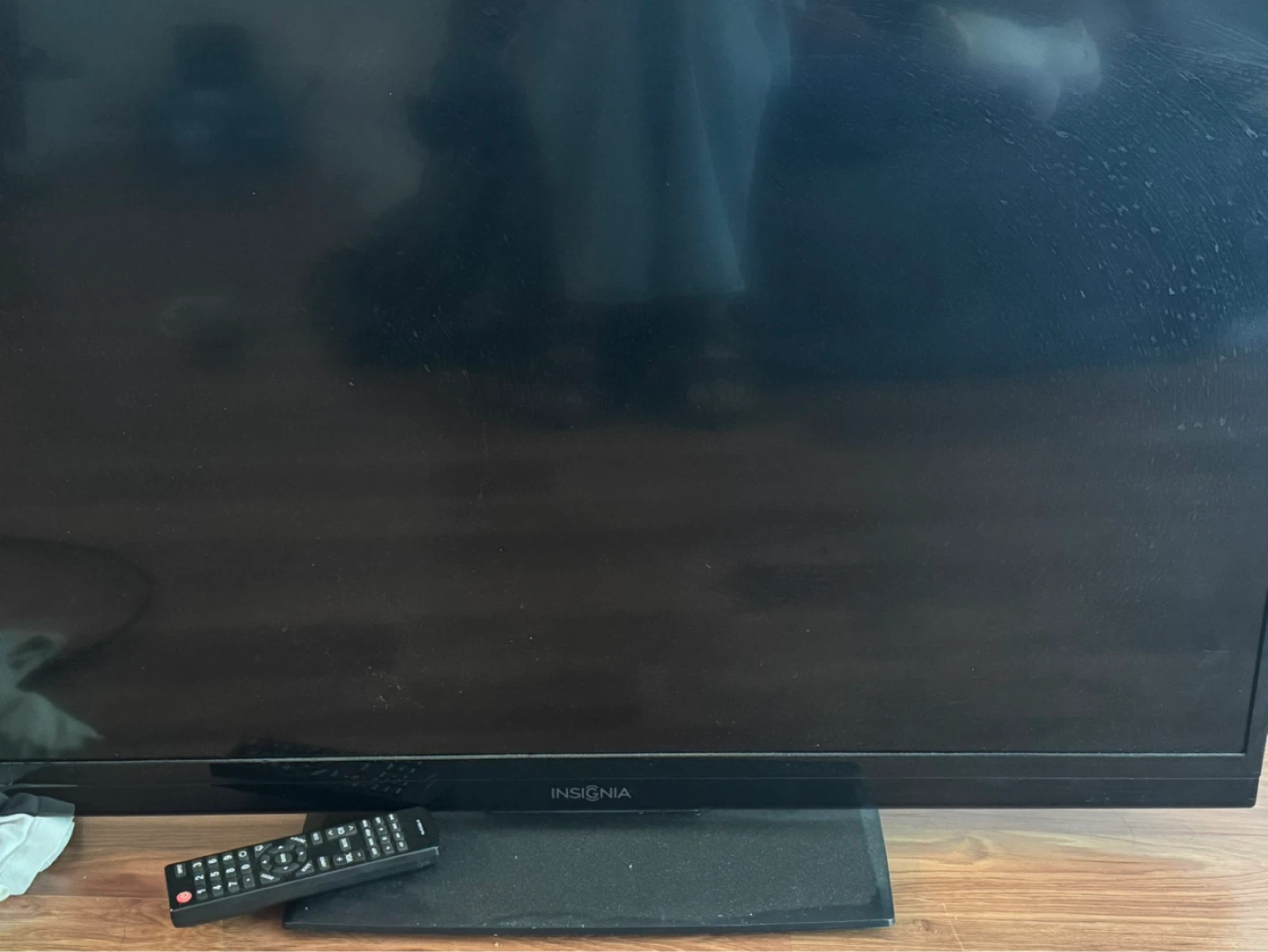 Insignia Flat Screen TV with Remote - 40 inch - photo 2