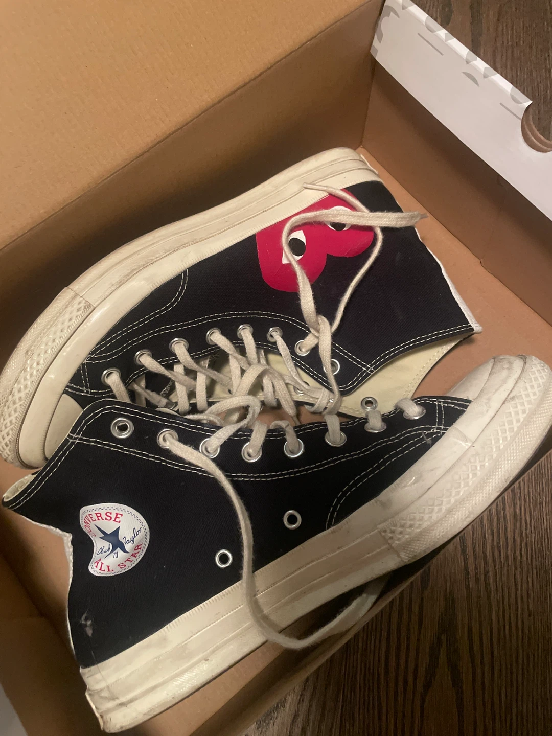 CDG converse men’s size 10 US