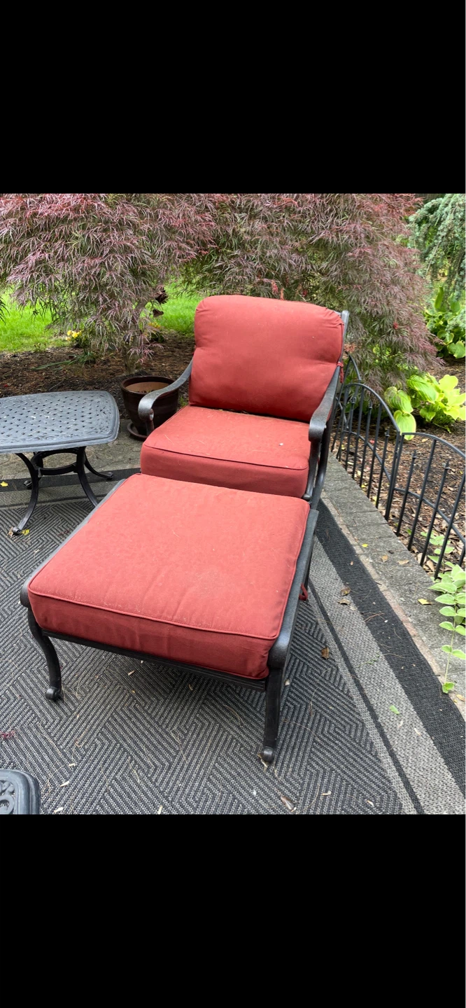 Fortunoff Patio Furniture + Carpets (Grill sold separately) - photo 2