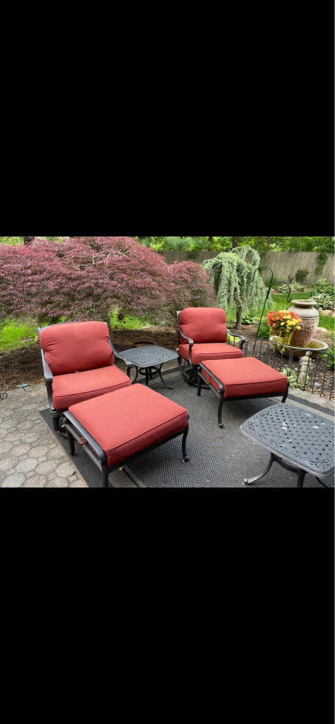 Fortunoff Patio Furniture + Carpets (Grill sold separately) - photo 3