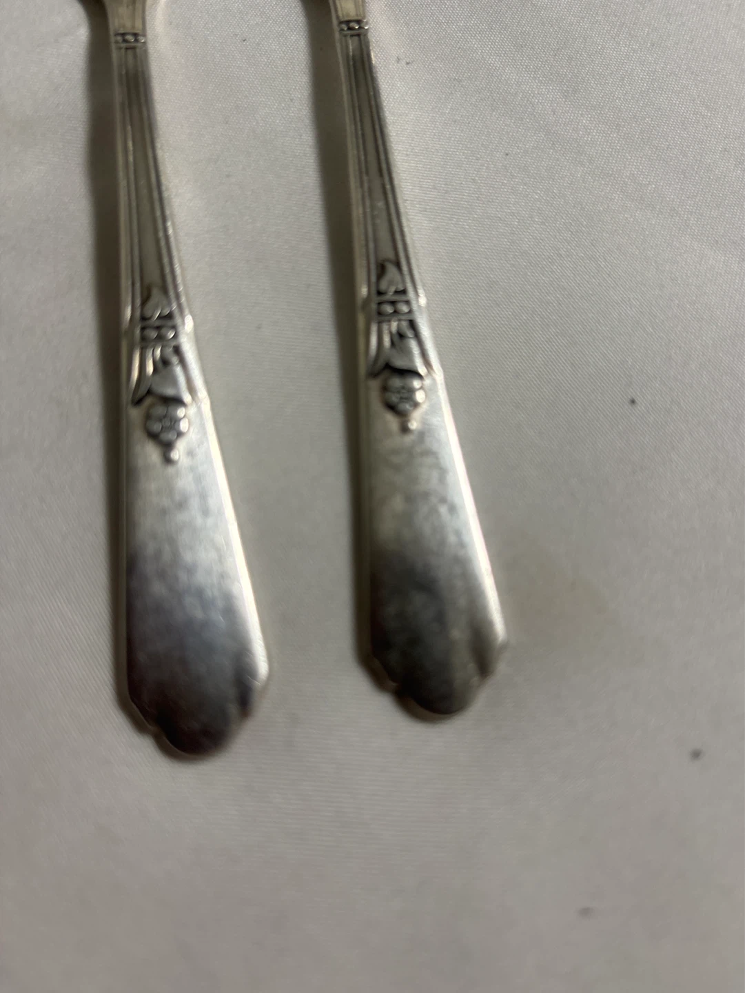 Vintage Set of 2  Dessert Silver  Plated Forks and 2 Spoons - photo 3