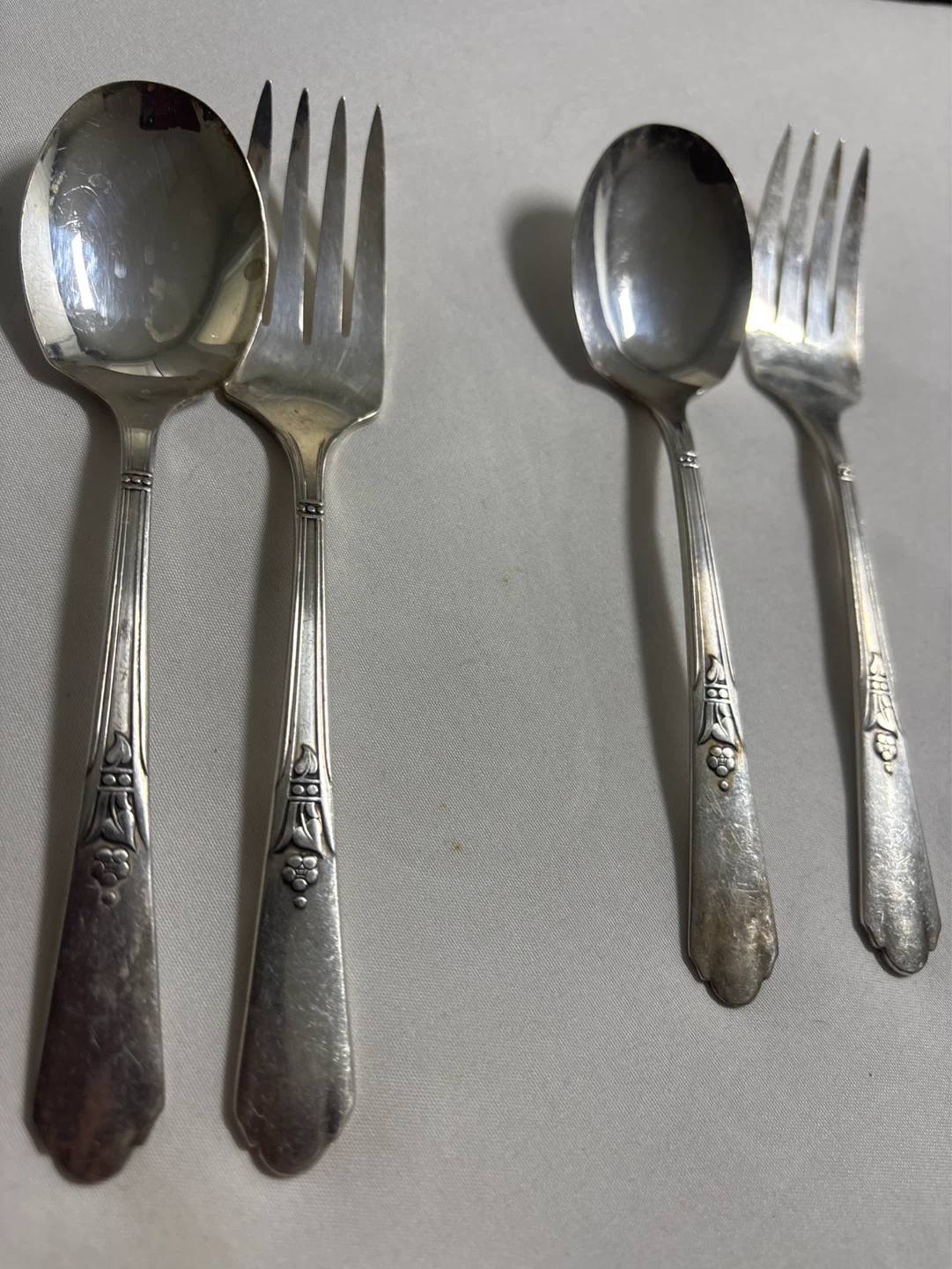 Vintage Set of 2  Dessert Silver  Plated Forks and 2 Spoons - photo 5