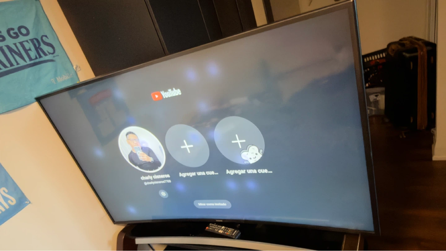 Curved samsungTV - photo 3