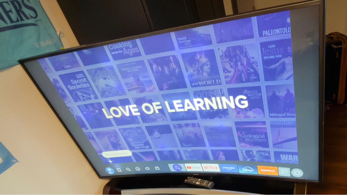 Curved samsungTV