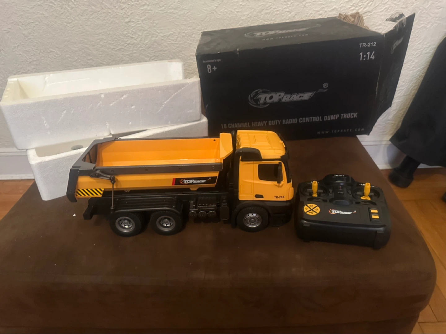 TOPRACE TR-212 10 Channel Heavy Duty Radio Control Dump Truck - photo 2