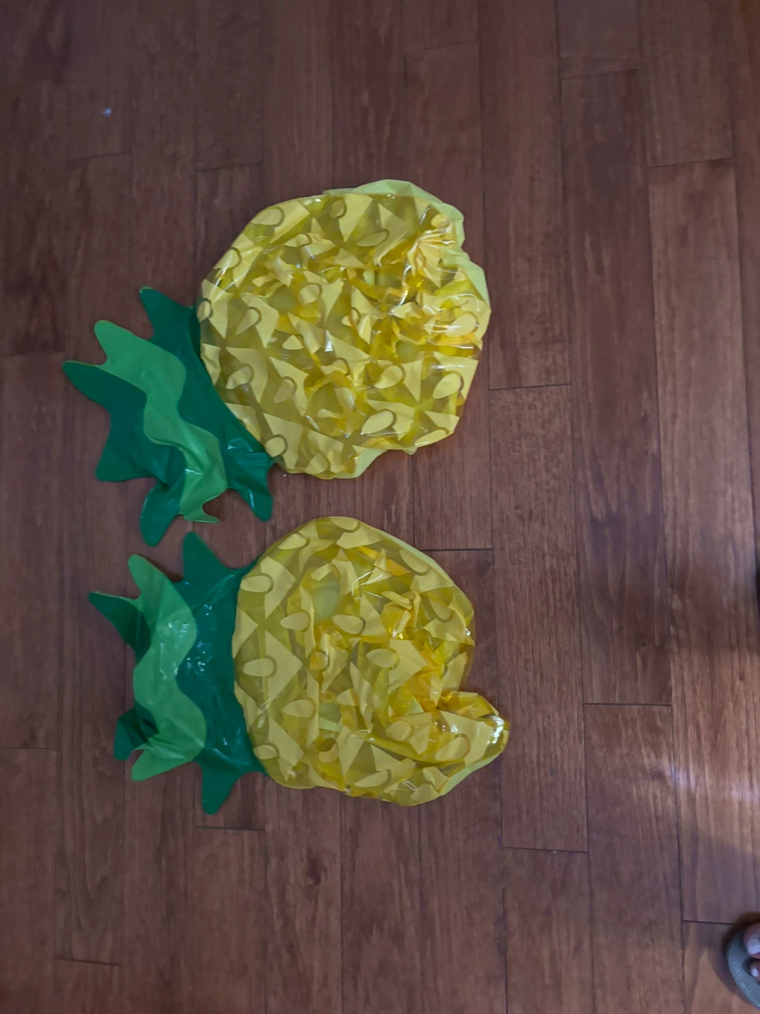 Inflatable Pineapple Pool Floats (2-Pack) POOL CUP PONGGame
