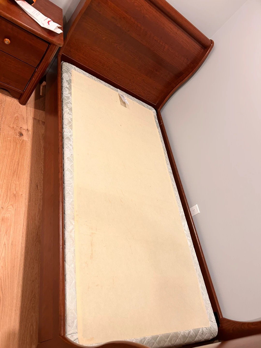 Twin Mattress and box spring - photo 2