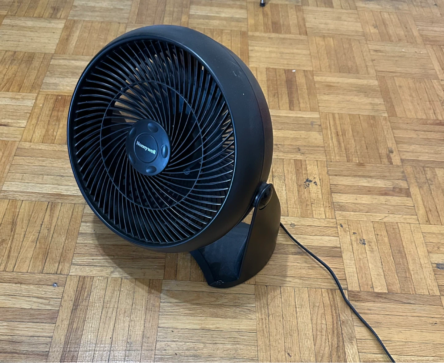 Honeywell Black Personal Fan - photo 2