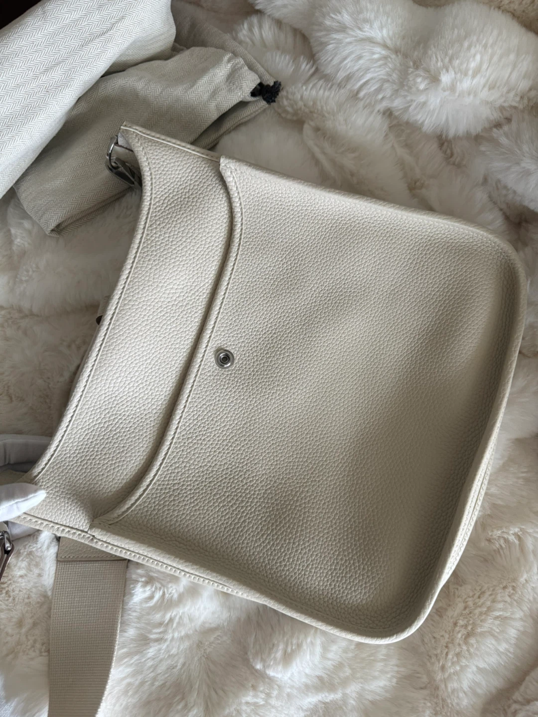 White Leather Crossbody Bag with Scarves - photo 4
