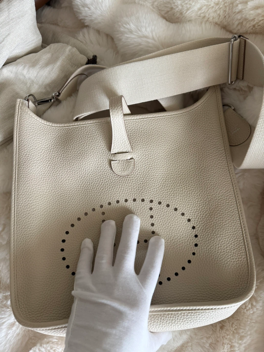 White Leather Crossbody Bag with Scarves - photo 3