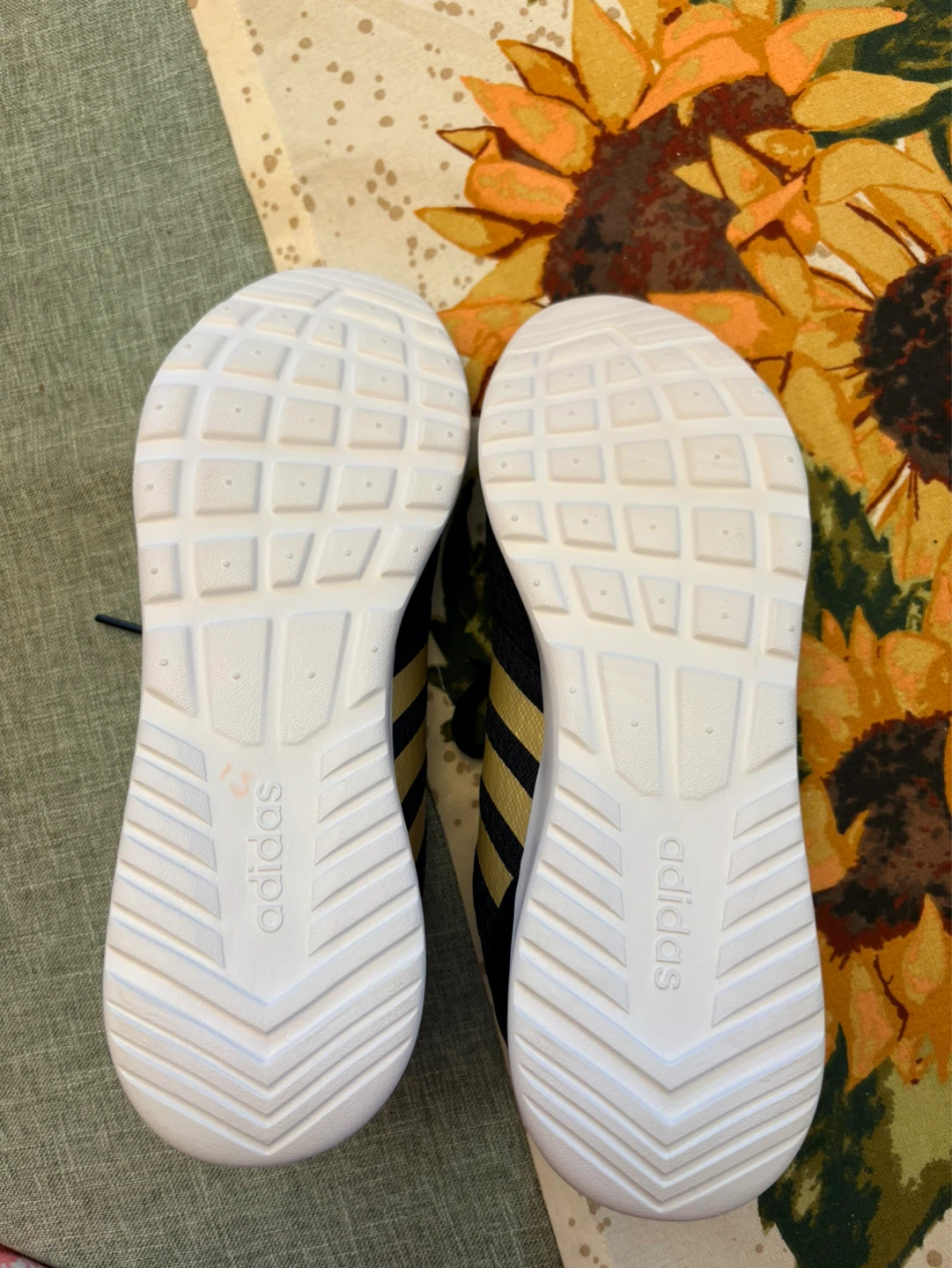 NWOT adidas women's QT Racer 2.0 Running Shoe - photo 5