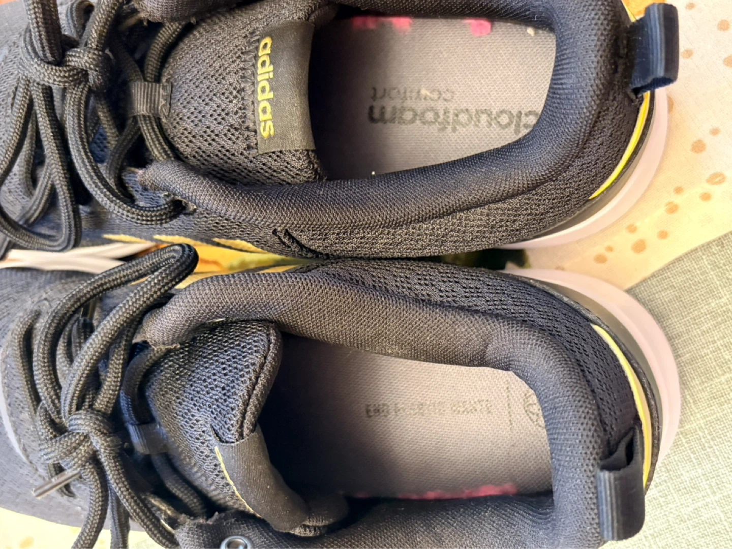 NWOT adidas women's QT Racer 2.0 Running Shoe - photo 3