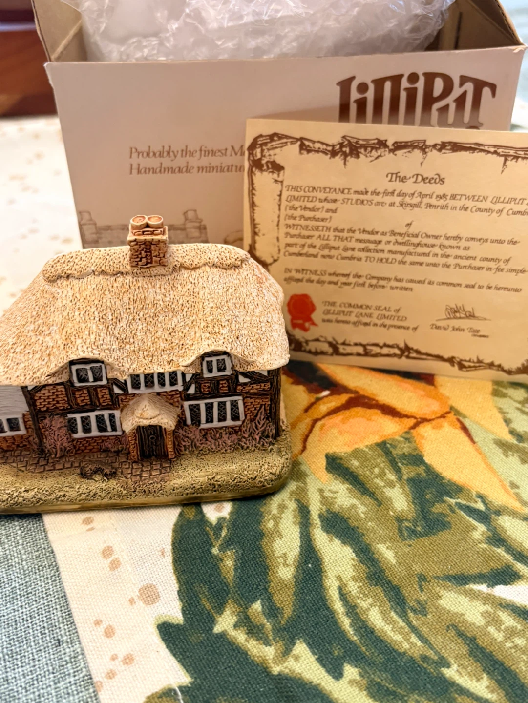 Vintage Lilliput Lane Honeysuckle Cottage
