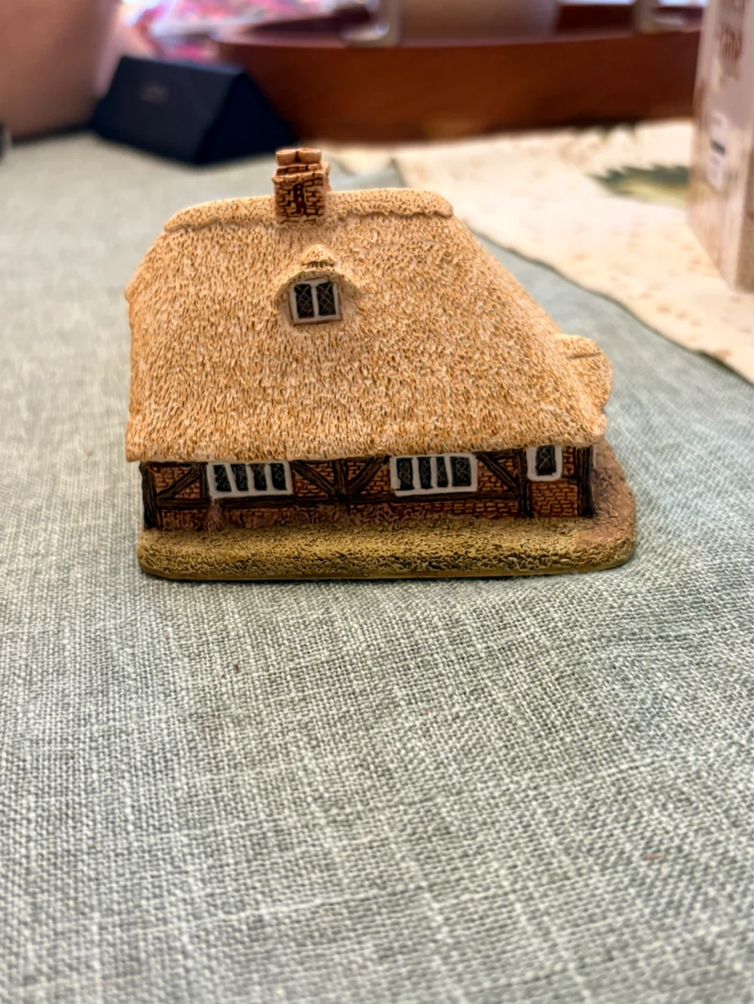 Vintage Lilliput Lane Honeysuckle Cottage - photo 4