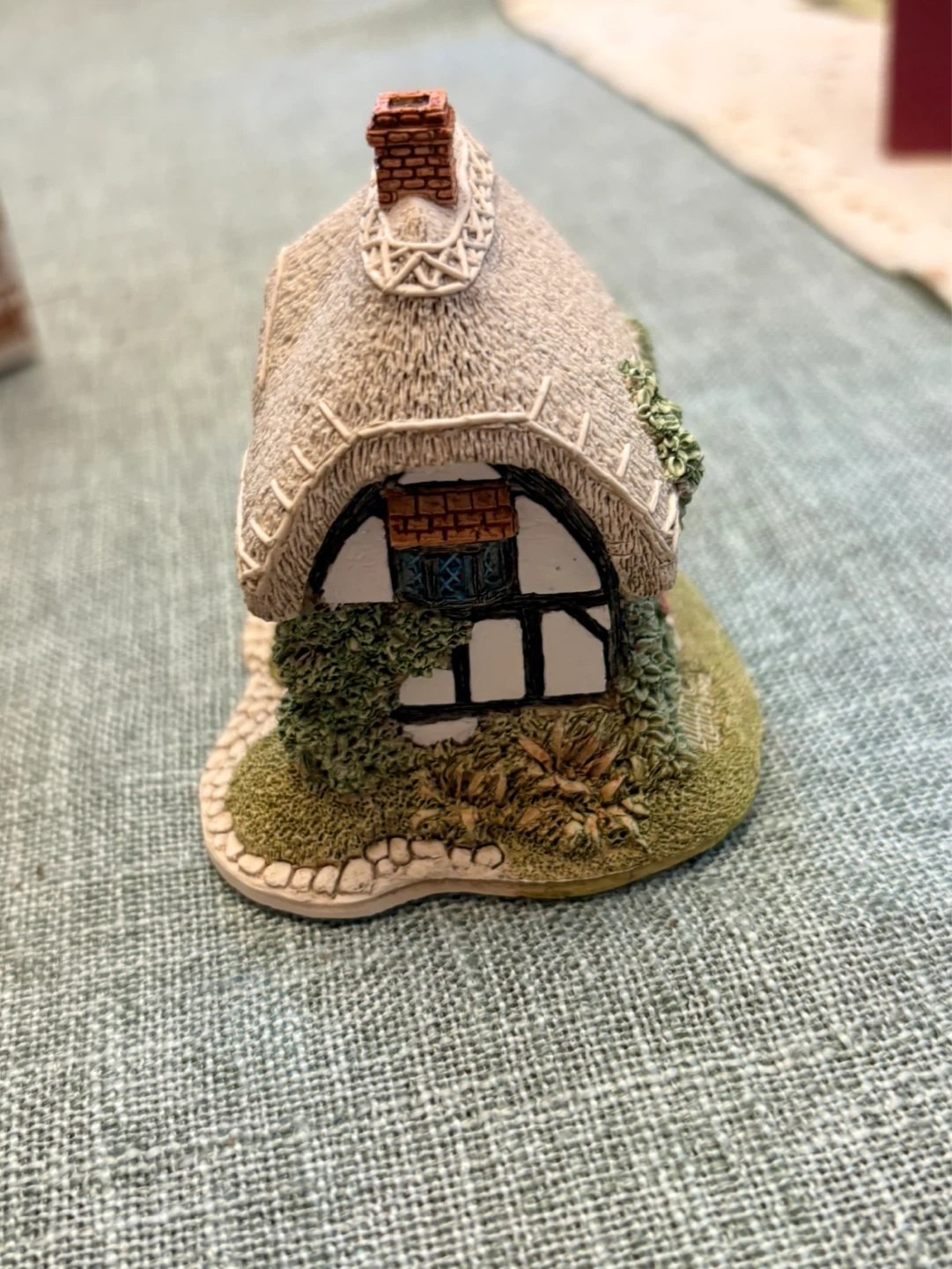 Vintage Lilliput Lane "Granny Smiths" miniature cottage - photo 3