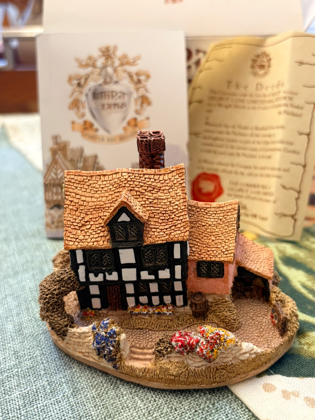Vintage Lilliput Lane "Saddlers Inn