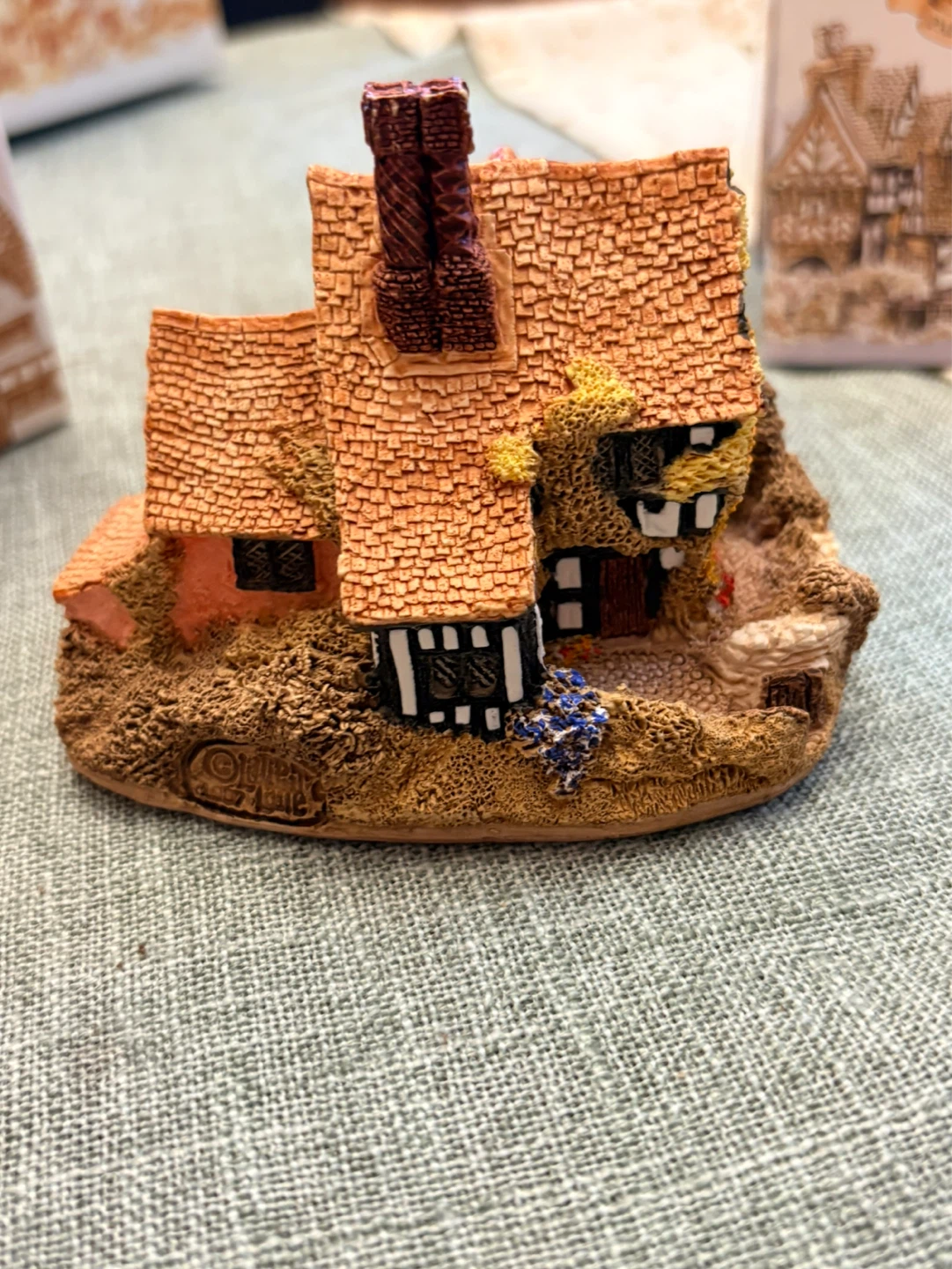 Vintage Lilliput Lane "Saddlers Inn - photo 4
