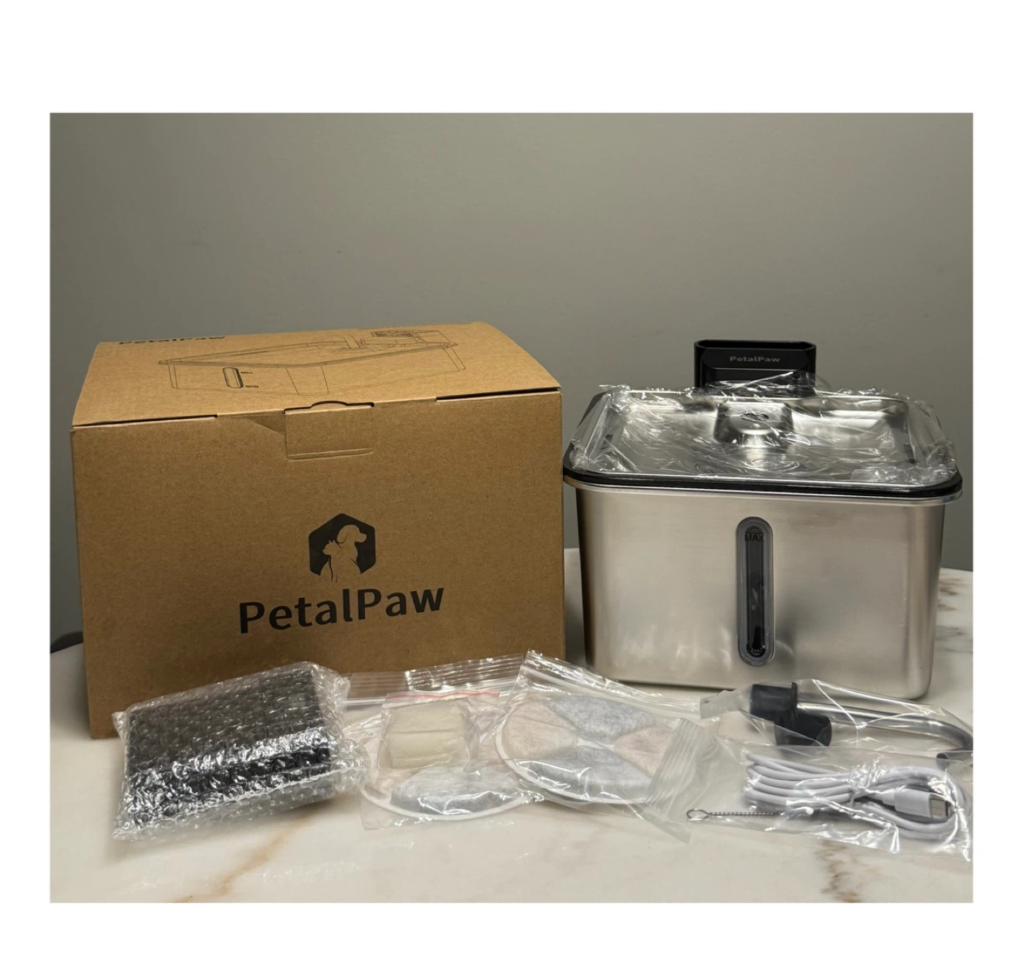 Brand new Wireless Cat Water Fountain - photo 2
