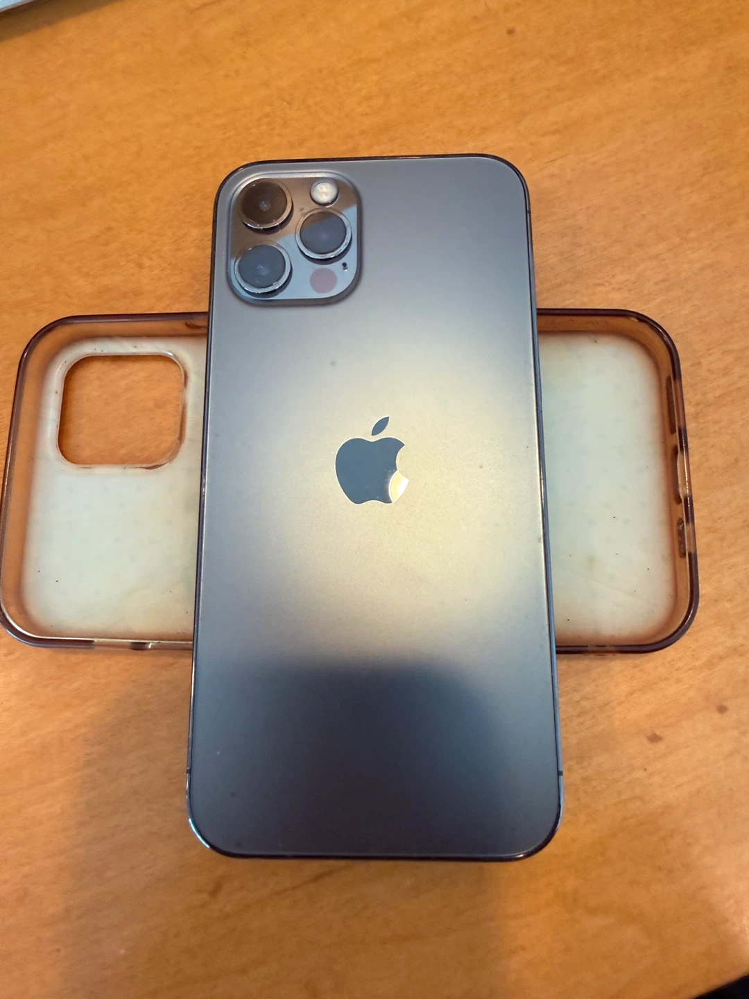 Apple iPhone 12 Pro - photo 3