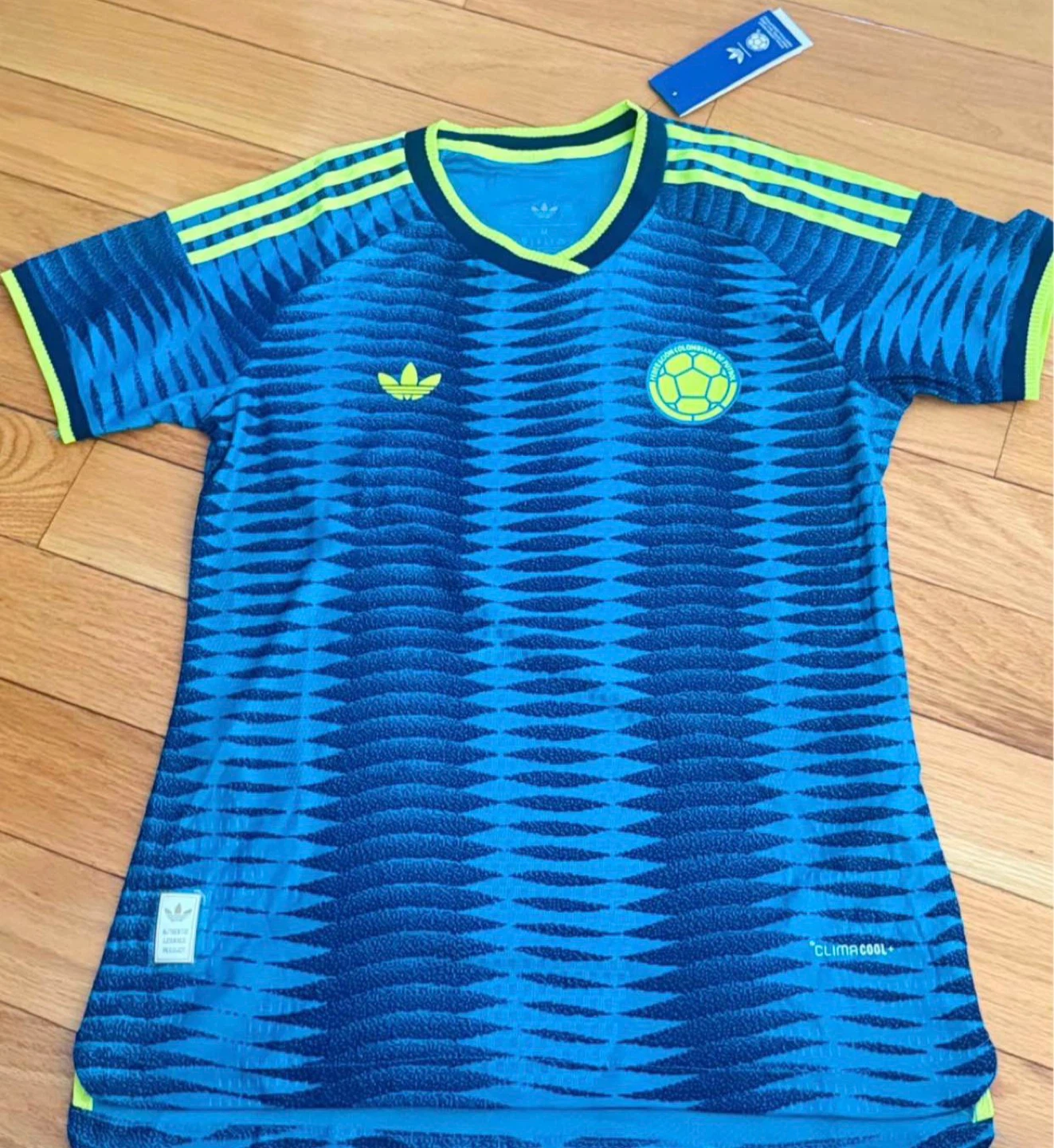 Adidas Colombia Soccer Jersey Men's Medium CLIMACOOL Blue Yellow