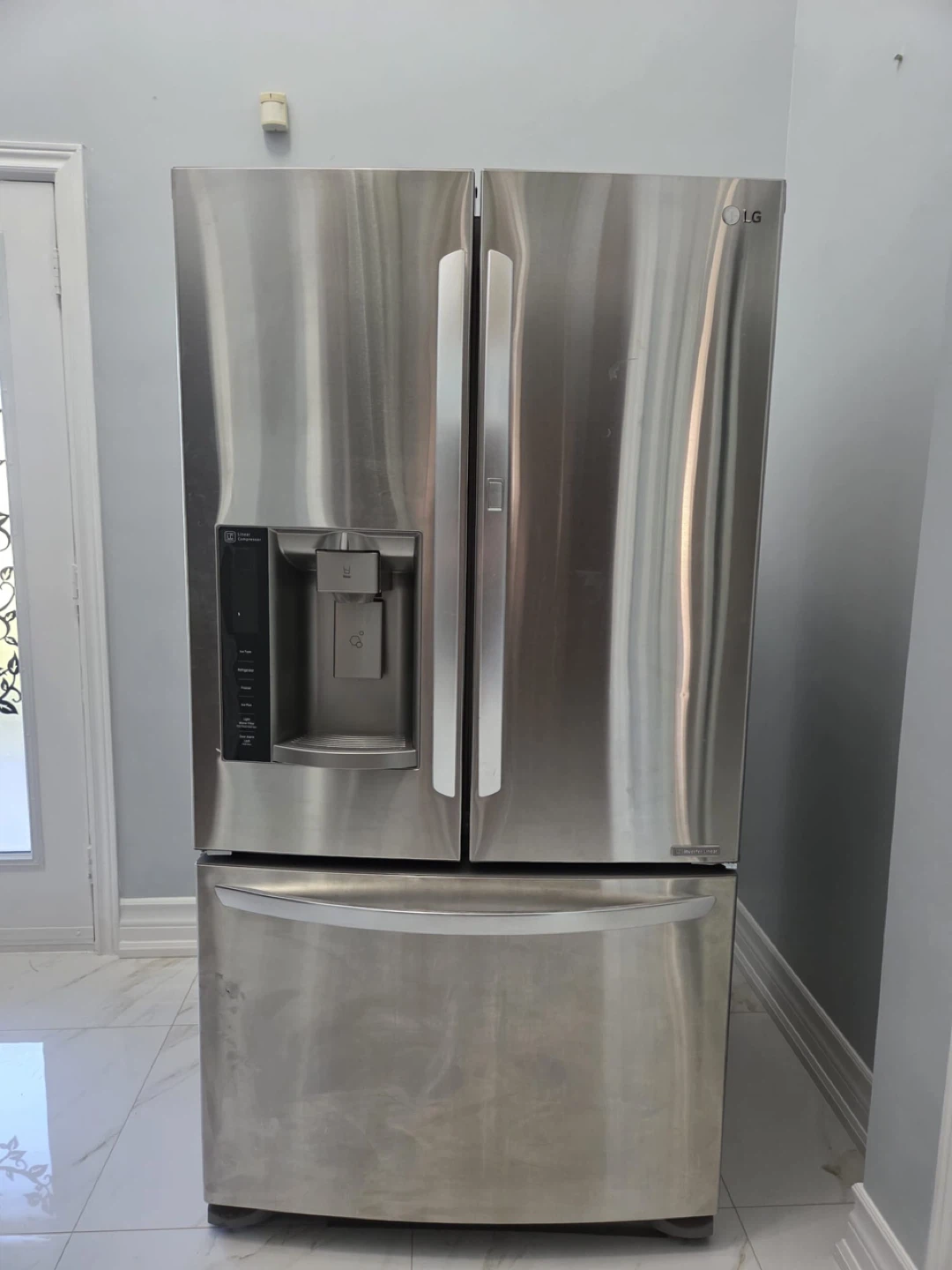 LG Stainless Steel French Door Refrigerator with Bottom Freezer - photo 2