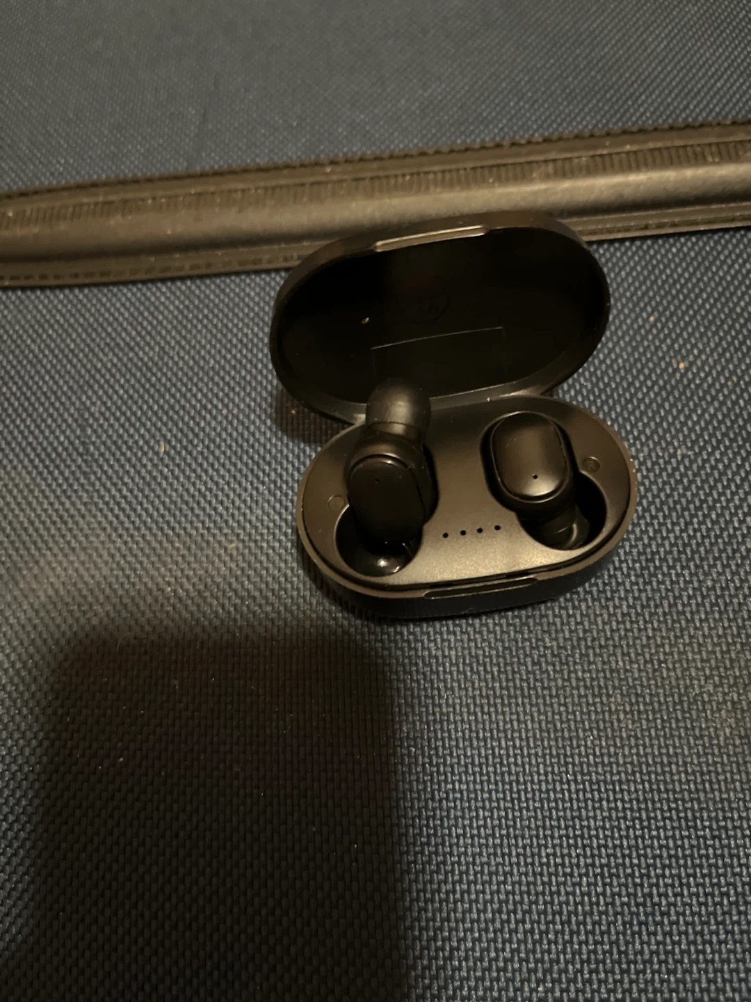 Black Wireless Earbuds with Charging Case - photo 4