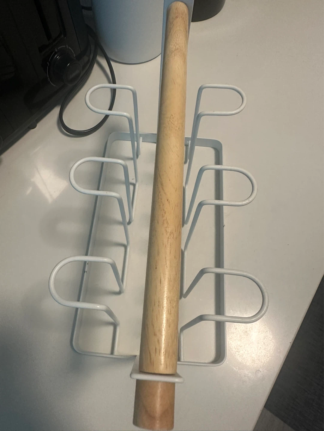 White Mug Holder Rack with Wooden Handle - photo 2