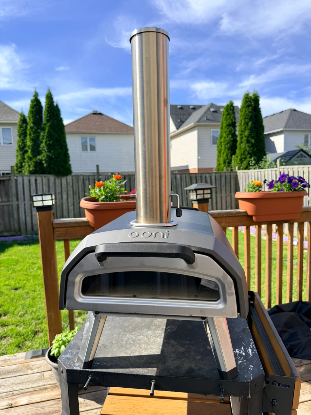 Ooni Karu 2 Pizza Oven with cover (lightly used)