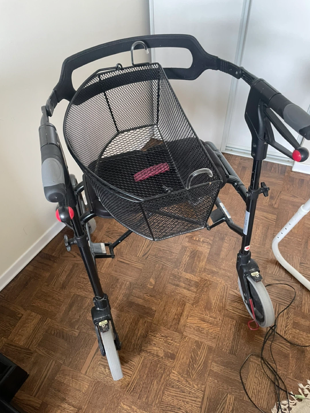 Nexus Walker with Seat and Basket