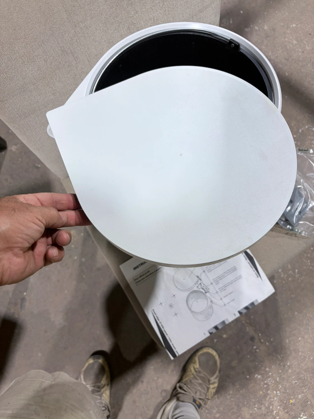 Trash bin - photo 4
