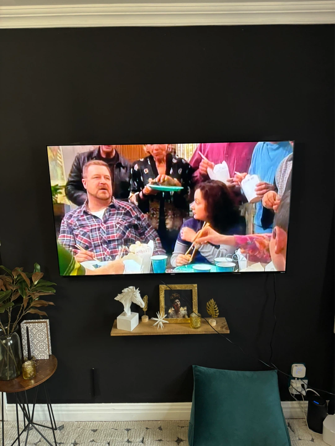 65” Smart TV - photo 4