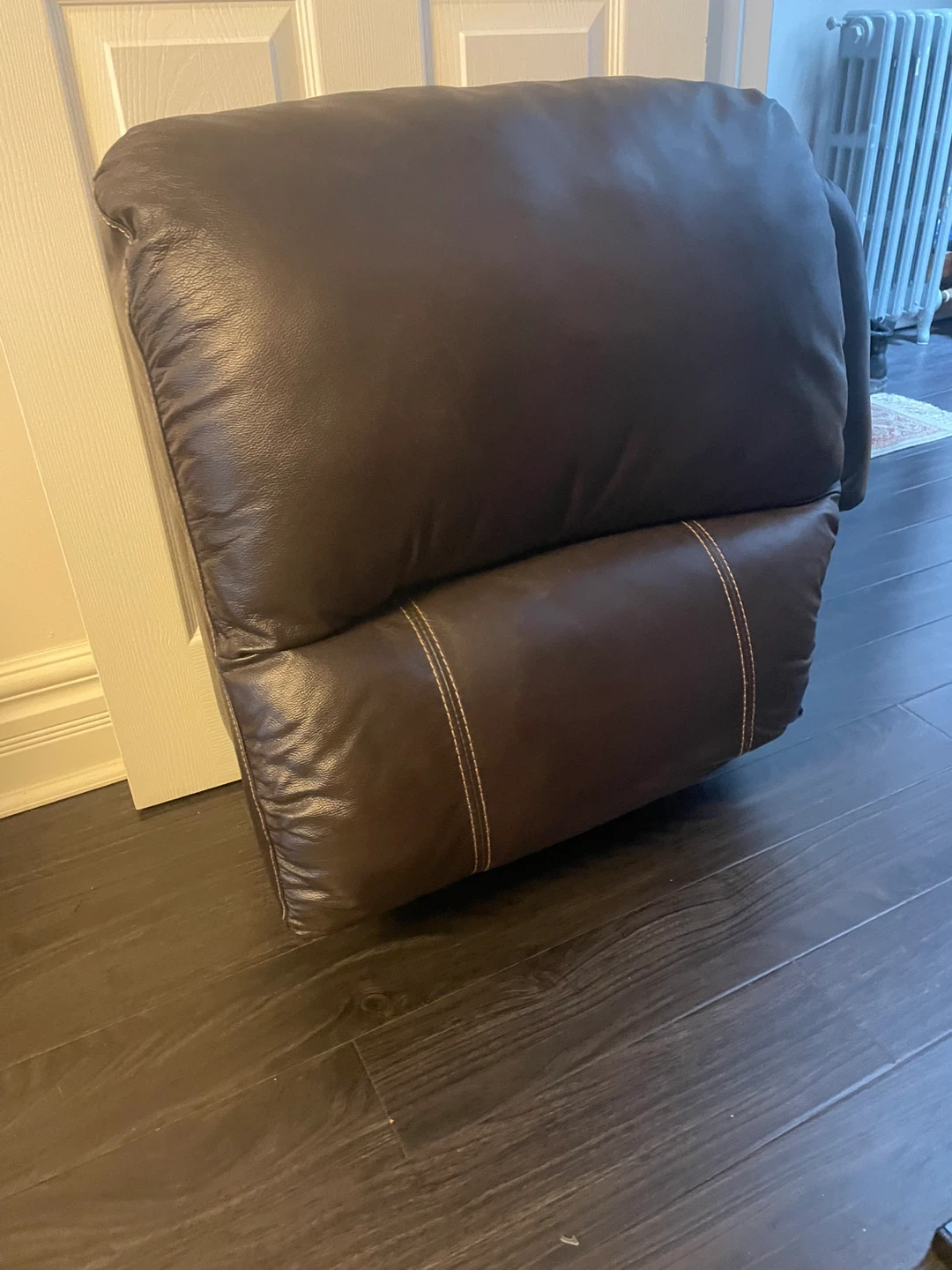 Brown Leather Reclining Loveseat - photo 4