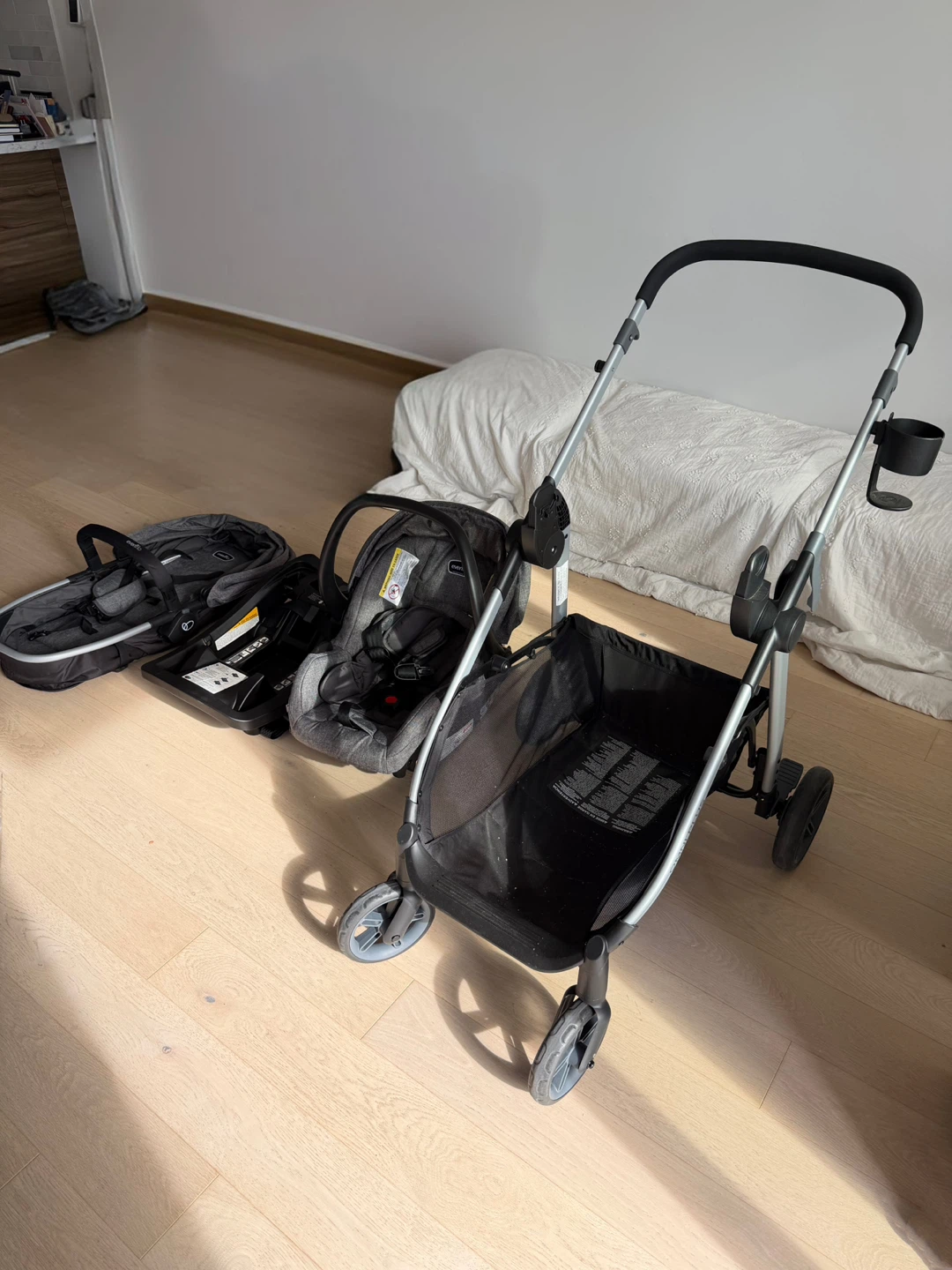 Evenflo Car Seat and Stroller Combo - photo 3