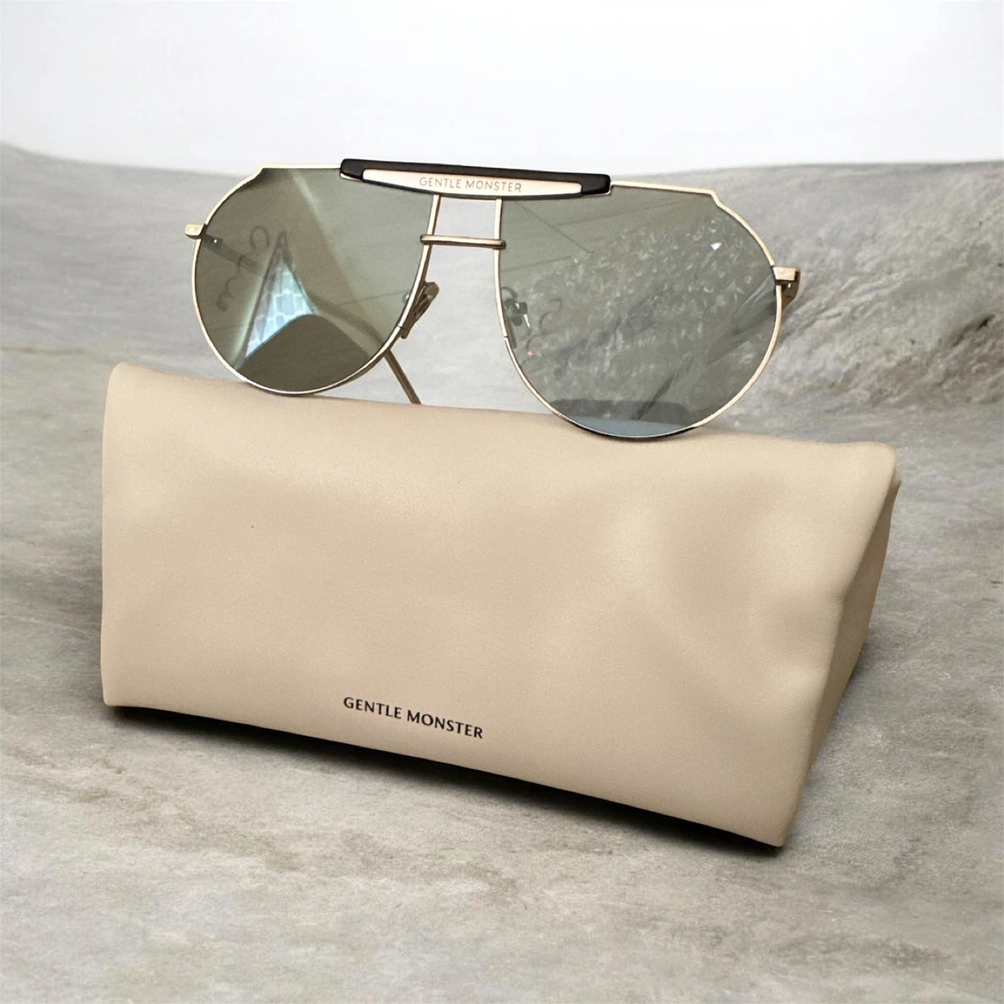 GENTLE MONSTER Sunglasses Aviator Style