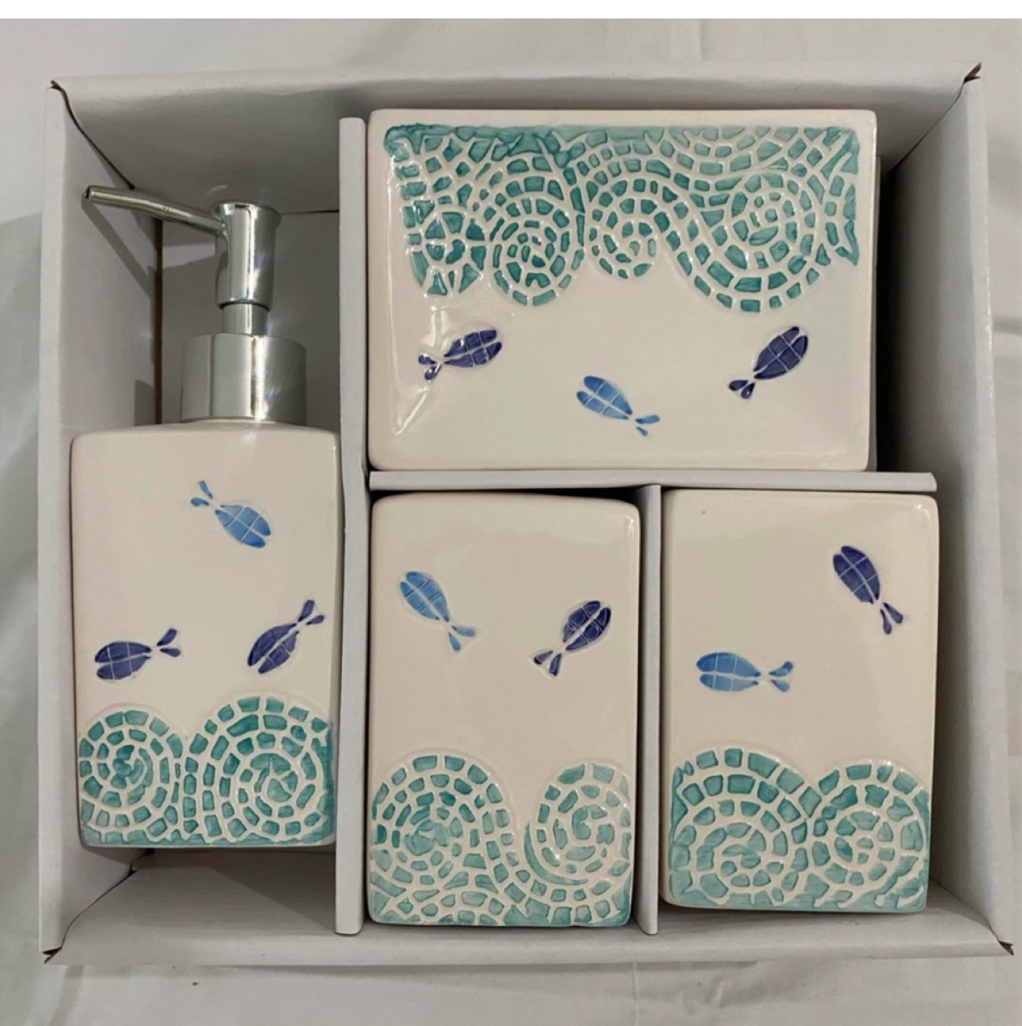 4 Piece Bathroom Accessory Set