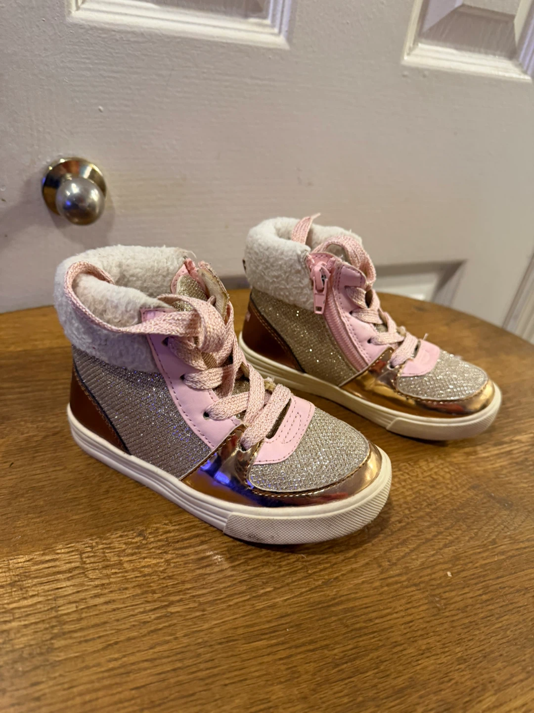 OshKosh B'gosh Glitter High-Top Sneakers