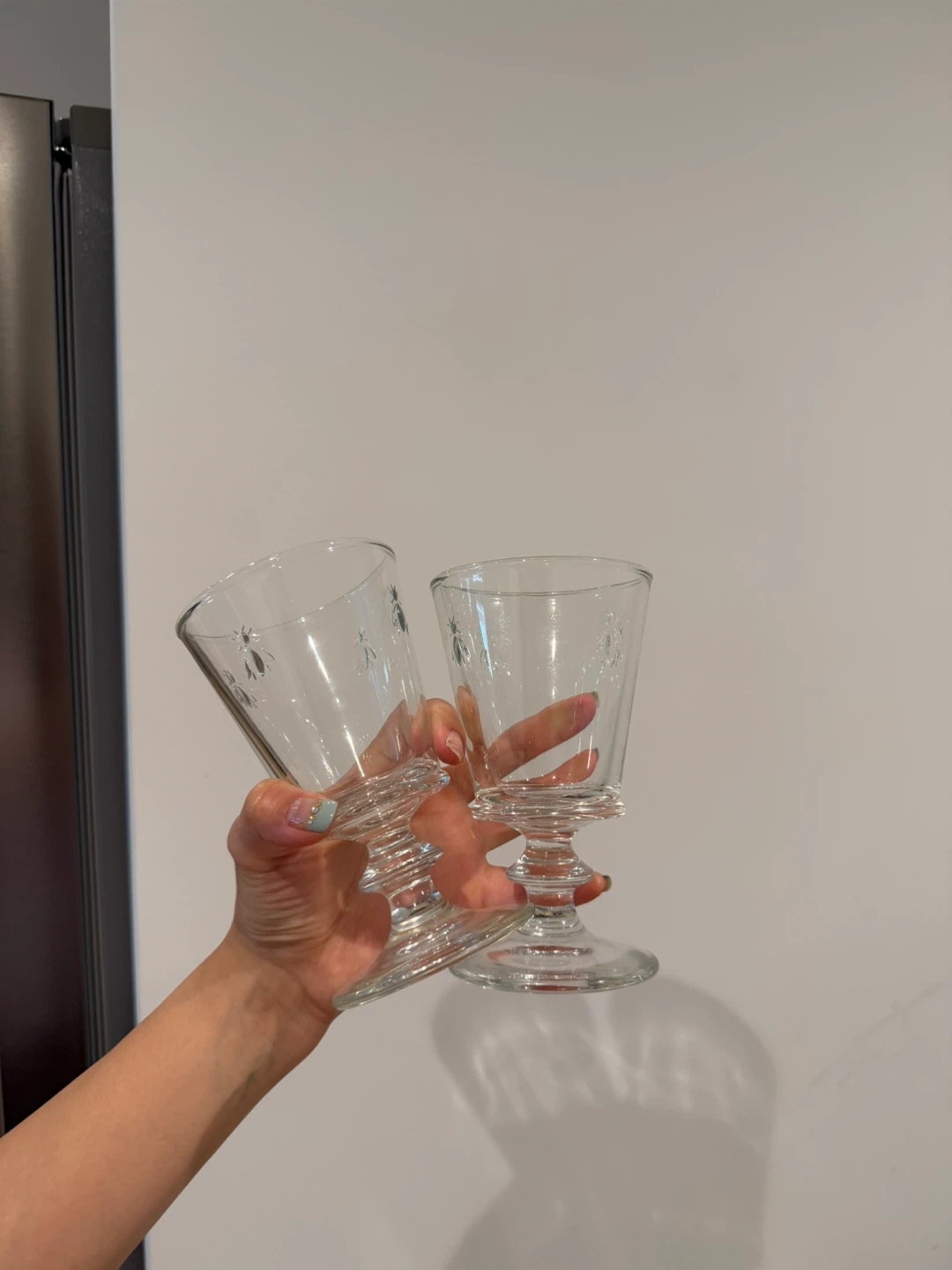 Set of 2 Clear Glass Goblets with Bee Design