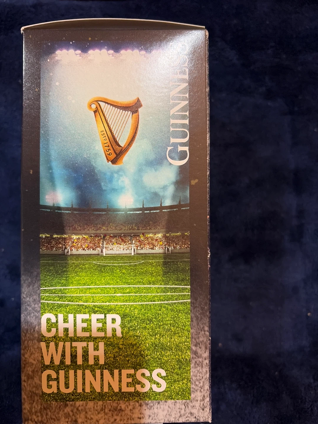 Guinness Pint Glass with Toucan and Football Design - photo 4