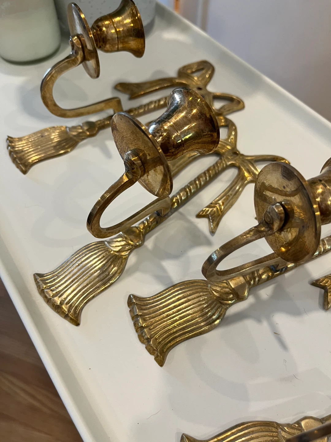 Set of 4 Vintage Brass Bow Candle Holders 🩷 - photo 4