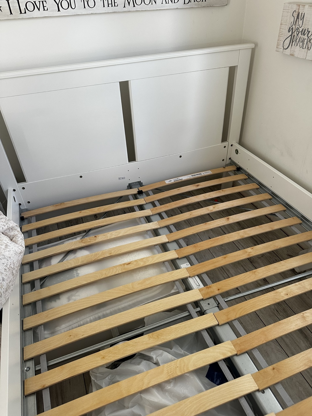 IKEA “Songesand” White Bed Frame with Luroy Slats - photo 4