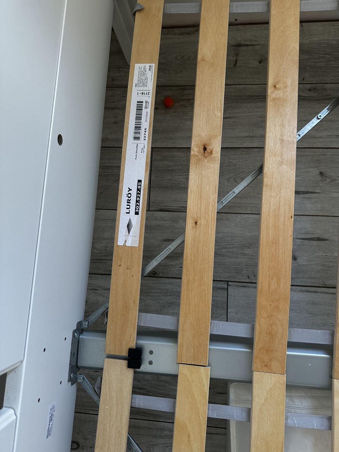IKEA “Songesand” White Bed Frame with Luroy Slats - photo 3