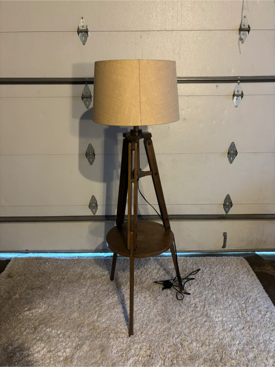 Wooden Tripod Floor Lamp - photo 2