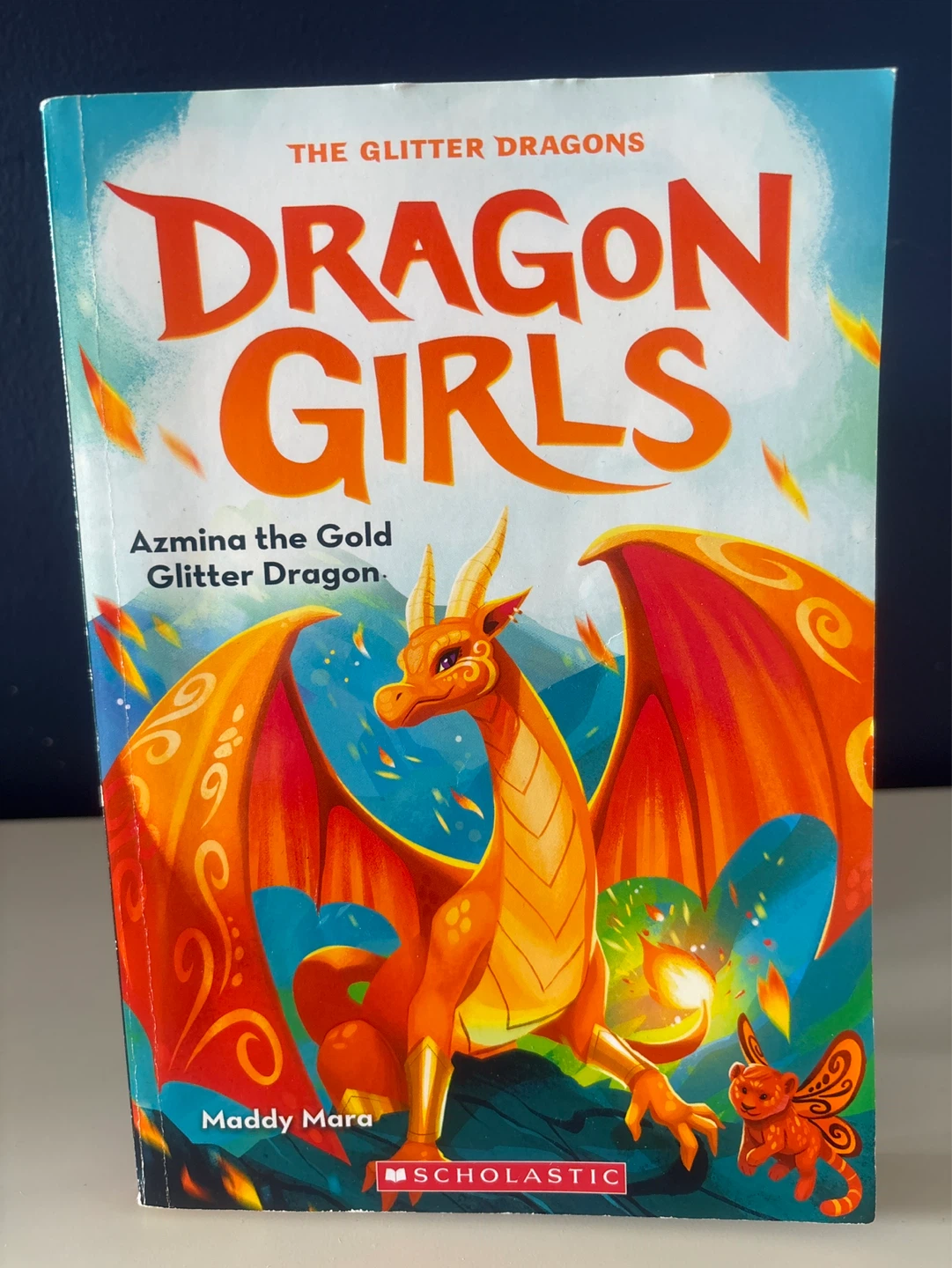 Dragon Girls: Azmina the Gold Glitter Dragon by Maddy Mara