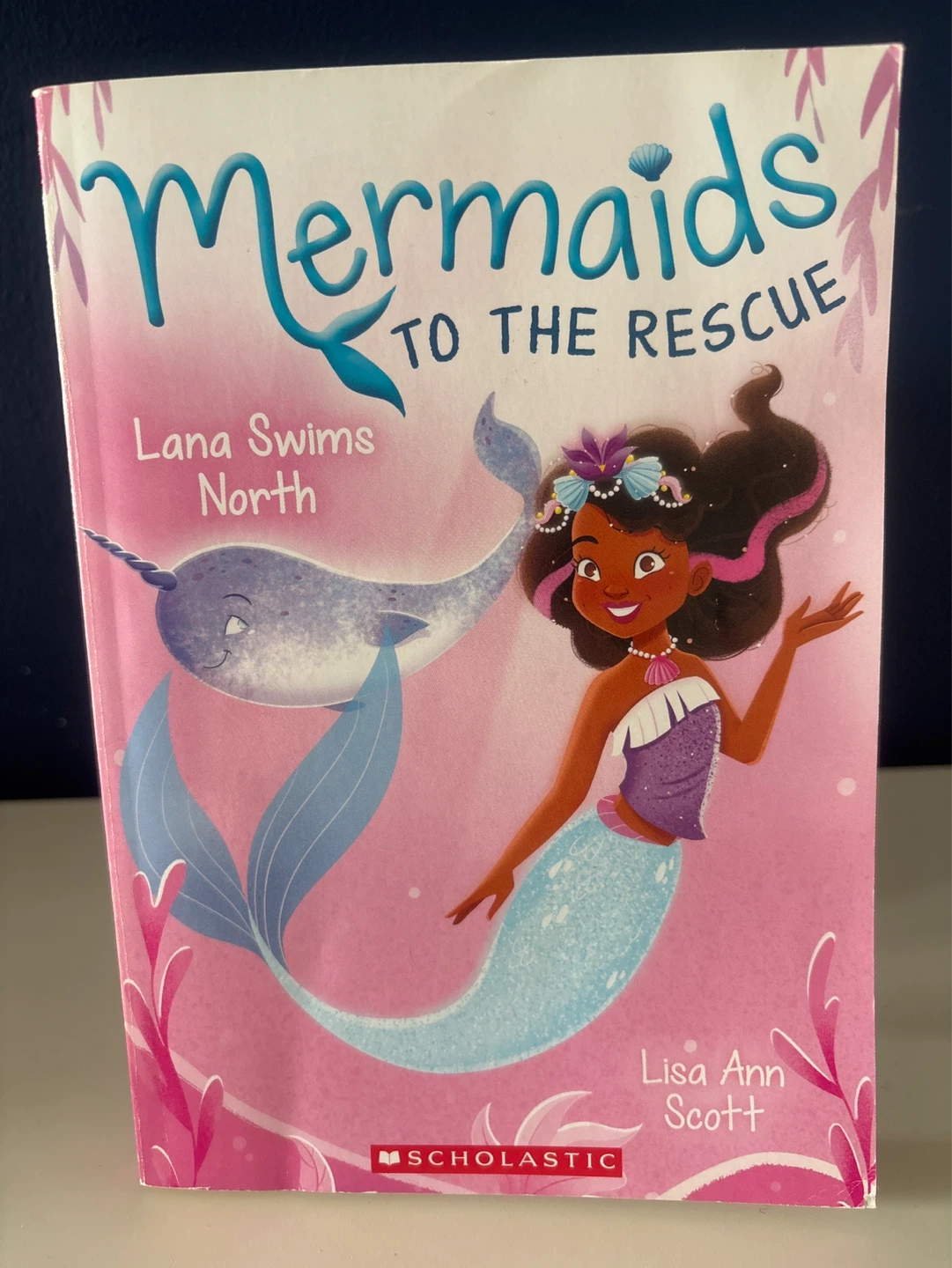 Mermaids to the Rescue: Nixie Makes Waves Book