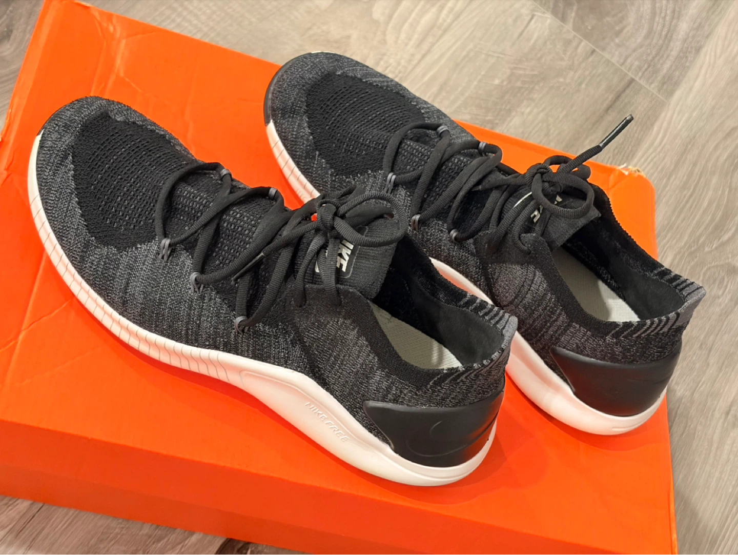 LIKE NEW: Nike Free Training Shoes (Women’s 7.5)