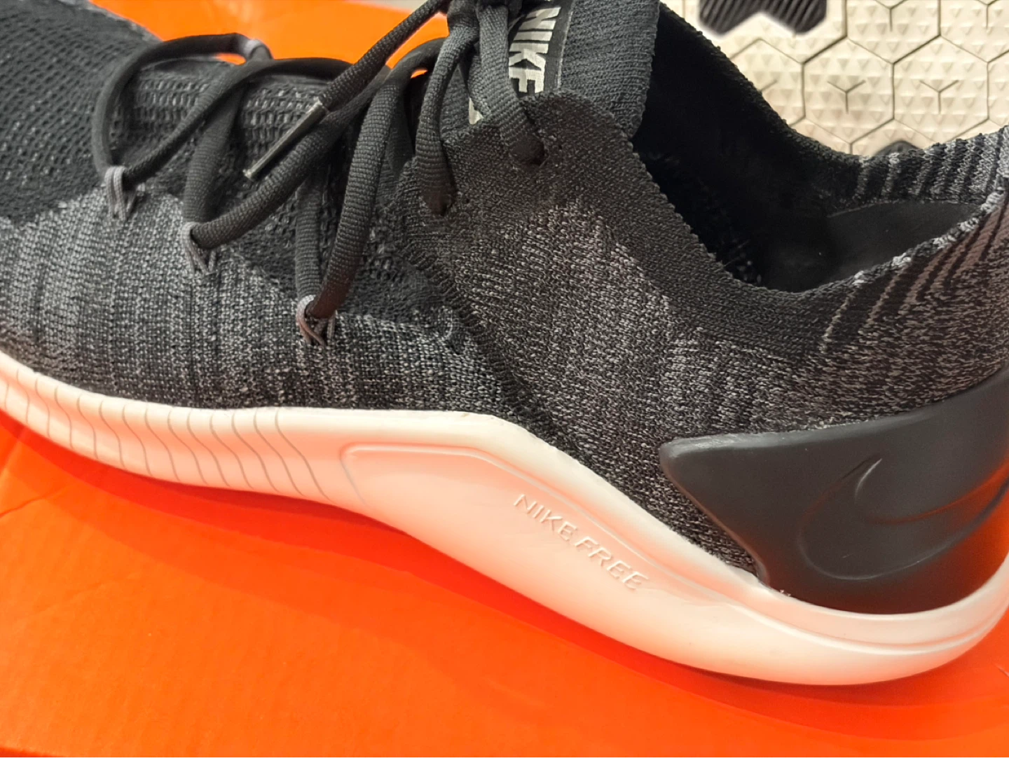 LIKE NEW: Nike Free Training Shoes (Women’s 7.5) - photo 2