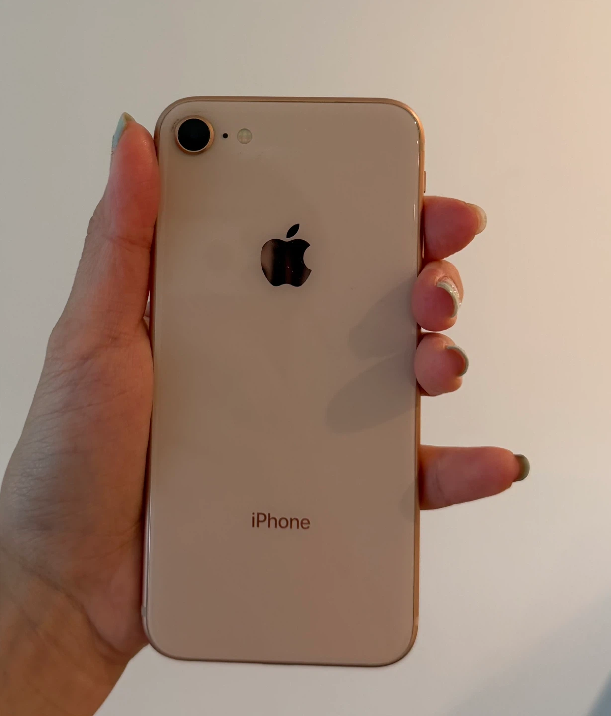 Apple iPhone 8 - Rose Gold - photo 2